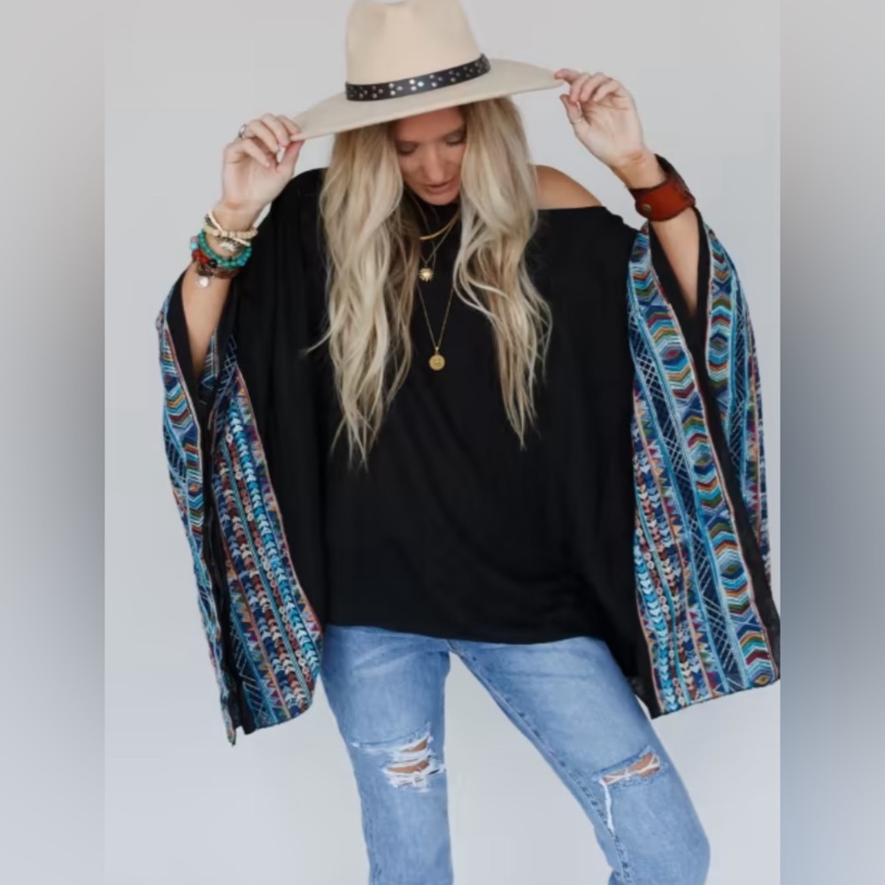 Black kimono top multicolored embroidered sleeves one size - Picture 4 of 9